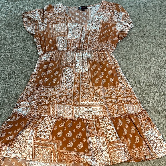 BFamous Dress - Picture 1 of 6